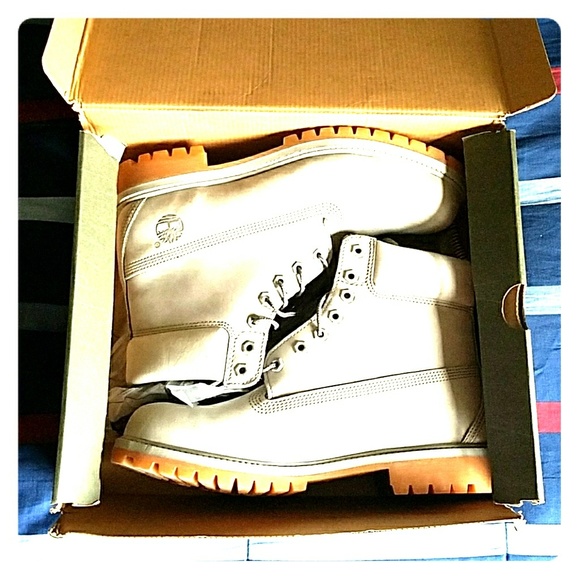 BRAND NEW TIMBERLANDS!!! - Picture 1 of 4
